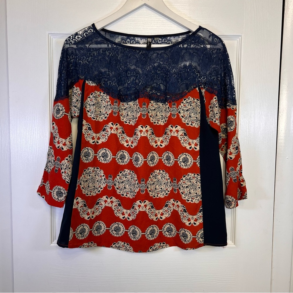 Kut from the Kloth Elegant Lace Trimmed Red and Blue Women's Top